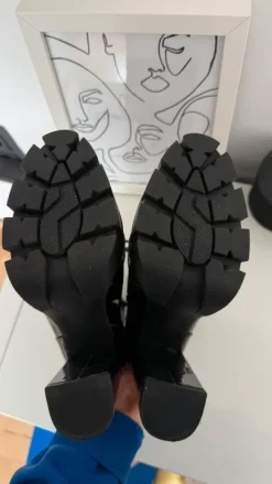 Schwarze Hohe Stiefel