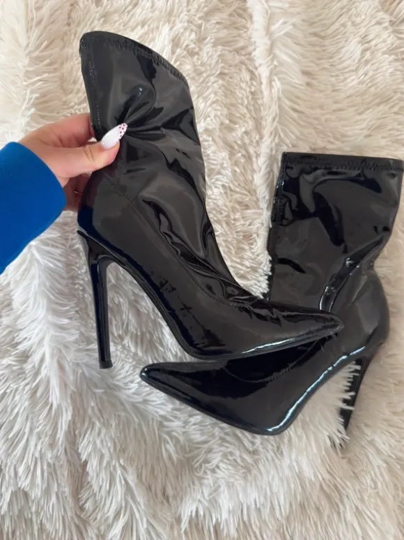 Schwarze Lack Stiefeletten Leder