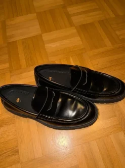 Schwarze Penny Loafer H&M Gr. 42 – Dark Academia / 90s Look