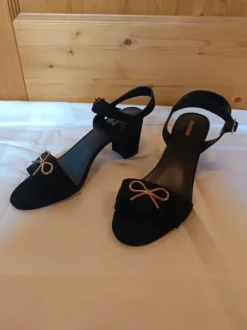 Schwarze Pumps