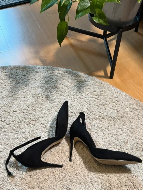 Schwarze Pumps