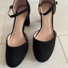 Schwarze Pumps