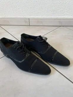 Schwarze Schnürschuhe Größe 44