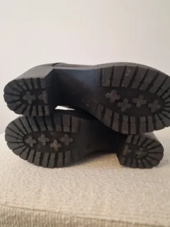 Schwarze Schnür-Stiefeletten mit Blockabsatz Gr.40