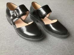Schwarze Spangenschuhe Größe 39