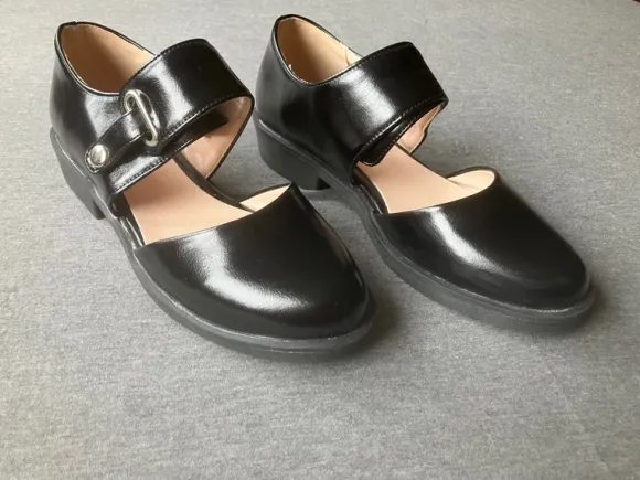 Schwarze Spangenschuhe Größe 39