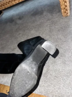 Schwarze Stiefel