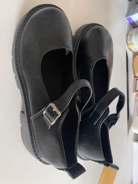 Süße schuhe cottagecore/goth vibe gr. 41