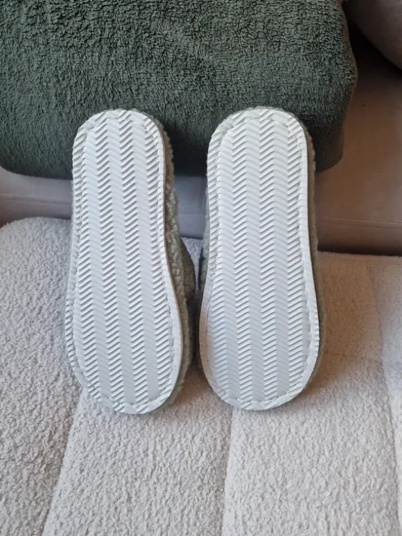 Süße Teddy Hausschuhe Fluffy Slippers