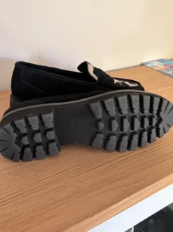 Sehr coole Leder Loafer mit Fell