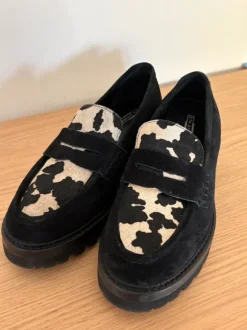 Sehr coole Leder Loafer mit Fell