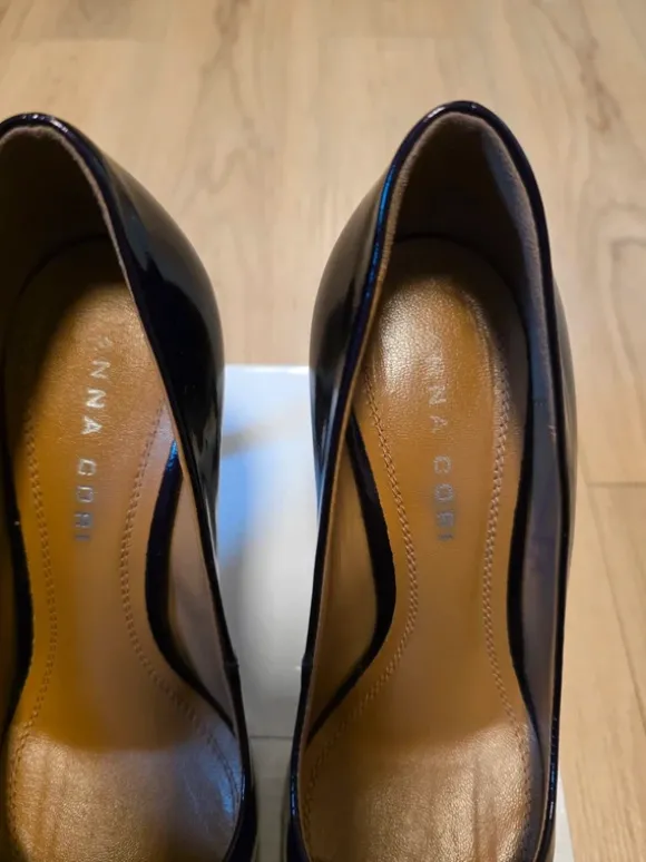 Sehr elegantes Stilettos Dunkelviolett High Heel