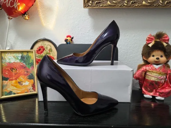 Sehr elegantes Stilettos Dunkelviolett High Heel