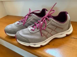 Sehr schöne Wander-/Trekkingschuhe von Meindl in Größe 4,5