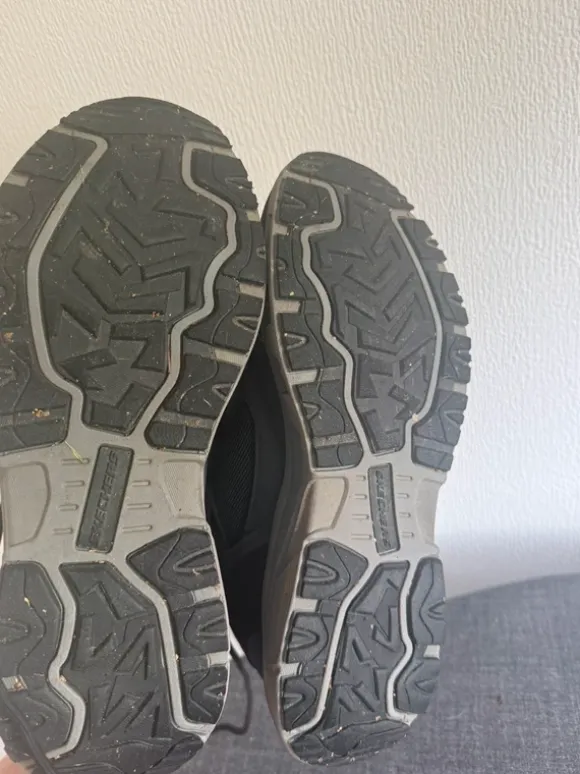 Skechers