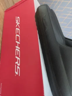 Skechers ArchFit, Badelatschen