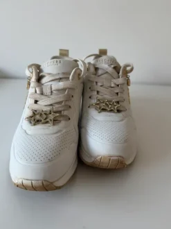 Skechers maat 34
