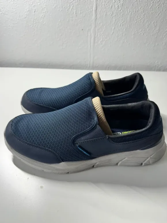 Skechers Relaxed Fit Slip-Ons Dunkelblau