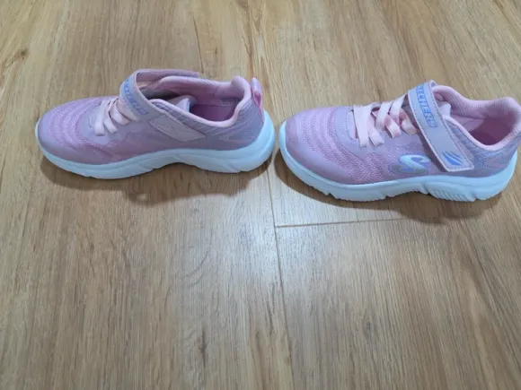 Skechers Sportschuhe Gr. 32