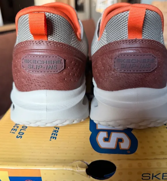 Sketchers Arch Fit Slip In, Gr 11, Gr 45