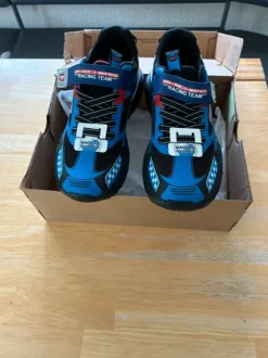Sketchers Turnschuhe Gr. 33 neu