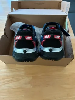Sketchers Turnschuhe Gr. 33 neu