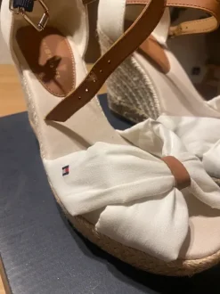 Sleehak Tommy Hilfiger