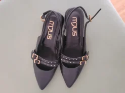 Slingpums schwarz gold
