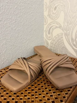 Slipper Slides Schlappen Kennel & Schmenger Frühling Sommer
