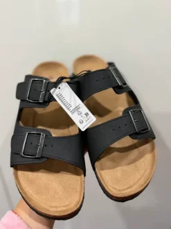 Slippers maat 45 – zwart – nieuw met label