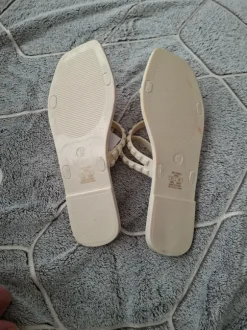 Slippers Stradivarius 39