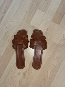 Slippertjes Pull & Bear