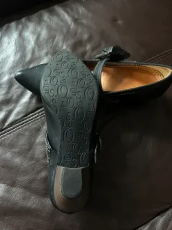 Small Leder Spitze Heels