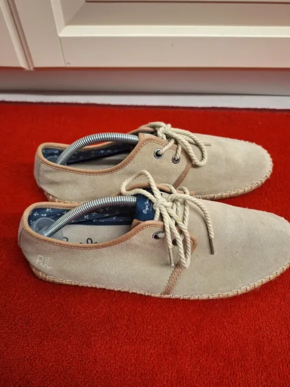 Sneaker