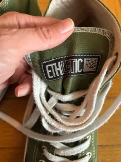 Sneaker