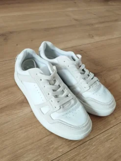 Sneaker Größe 38