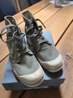 Sneaker high Palladium in khaki grün, Gr. 39 neuwertig