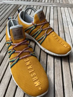 Sneaker in Senfgelb von Mustang Gr. 41