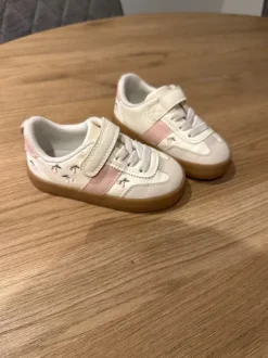 Sneaker Kirsche weiß rosa H&M neuwertig 22