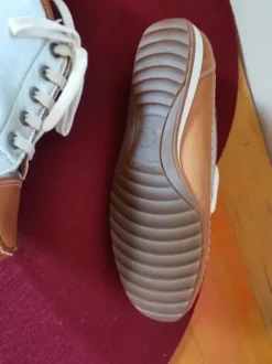 Sneaker neu