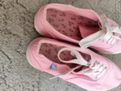Sneaker Reserved, Größe 38