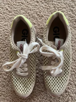 Sneaker von Gioseppo