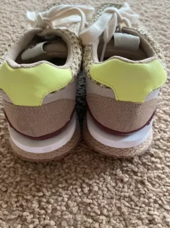 Sneaker von Gioseppo