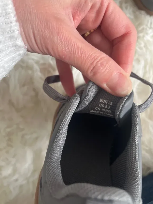 Sneaker von H&M neu Gr. 25