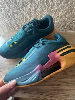 Sneakers 37