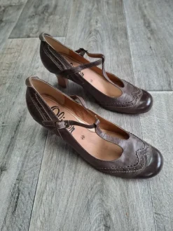 s.Oliver Leder Pumps T-Strap Brogue Braun Gr. 40 Vintage 50s Style