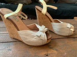 Sommer Schuh mit Keilabsatz