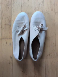 Sommerliche Lederschuhe von Inuovo