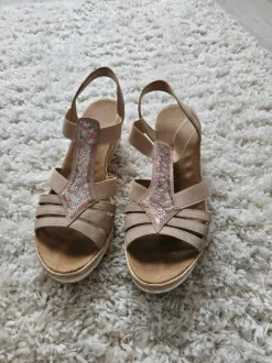 Sommerliche Sandaletten