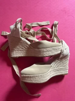 Sommerliche Schuhe Stradivarius Größe 39